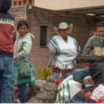 Los miembros de la comunidad indígena Emberá regresarán a sus territorios tras llegar hoy a un acuerdo con el Gobierno de Colombia y después de protagonizar manifestaciones durante cuatro días en esta capital.