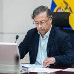 El presidente de Colombia, Gustavo Petro, aseguró hoy que los asuntos internos de Venezuela atañen únicamente a su ciudadanía