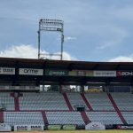 En el Estadio Palogrande se adelantan las acciones para el mantenimiento y remodelación de las luminarias que cumplirán con estándares internacionales.