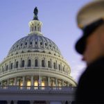 Calles cerradas, la Casa Blanca y el Capitolio blindados y más de 25 mil efectivos de la Guardia Nacional se alistan hoy en la capital de Estados Unidos para la toma de posesión de Donald Trump.