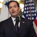 El Secretario de Estado de Estados Unidos, Marco Rubio, ordenó el cierre de trámites de visado en Colombia a partir de este lunes 27 de enero en respuesta a la negativa del presidente de Colombia Gustavo Petro de recibir dos vuelos con migrantes indocumentados colombianos deportados en las últimas horas.