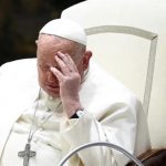 El delicado estado de salud del papa Francisco empeoró de forma repentina esta tarde, con un ataque aislado de broncoespasmo