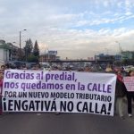 Vecinos de Normandía y Villa Luz protestaron ayer contra el predial.