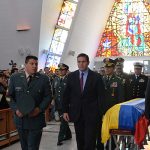 El Presidente de la República, el Ministro de Defensa y el Alto Mando Militar en el Cantón Norte de Bogotá2