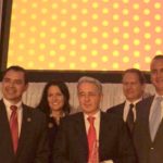 Álvaro Uribe recibió premio en los Estados Unidos