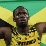 El jamaiquino Usain Bolt celebra su décimo título en los Mundiales de Atletismo. AFP