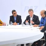 En 'Conversemos en Paz', el Presidente y expertos se refieren a lo vital que es la reconstrucción de la confianza individual y colectiva