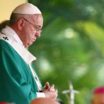Papa pde a que no fracasen negociaciones de la Habana