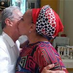 Beso de Uribe a Piedad Cordoba