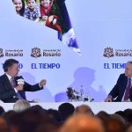 Durante la conferencia ‘El futuro de un país en paz’, el Presidente Juan Manuel Santos expresó su confianza en que el pueblo colombiano respaldará el referendo como mecanismo refrendador.