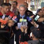 Expresidente Uribe declaraciones-a-los-medios-en-rionegro-slide