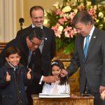 En la toma de posesión de Germán Arce como Ministro de Minas y Energía, efectuada este lunes en la casa presidencial, el nuevo integrante del Gabinete estuvo acompañado por sus pequeños hijos Simón y Sofía.