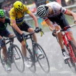 Tom Dumoulin consiguió hoy su primer triunfo en el Tour de Francia y encadenó una tercera gran vuelta con victoria parcial.