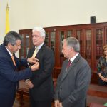Senado condecoró al Presidente de la Dimayor, Jorge Perdomo