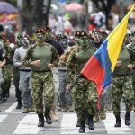 Un componente de 50 comandos de las Fuerzas Militares recorrió hoy la Carrera Séptima de Bogotá6