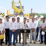 El Presidente Juan Manuel Santos exaltó el celoso cuidado con el medio ambiente de ingenieros y operarios, quienes construyen las autopistas de cuarta generación en el país, durante su visita al viaducto de la Ciénaga de La Virgen.