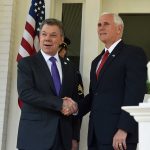 Saludo del Presidente Santos y el Vicepresidente de EEUU, Mike Pence,.