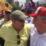 Senador Álvaro Uribe Vélez en la marcha anticorrupción en las calle de Medellín./ Cortesía