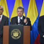 El Presidente Juan Manuel Santos anunció este lunes que decidió retomar los diálogos de paz con el ELN, “pensando en la vida, en salvar vidas, en lograr una paz completa para Colombia”.