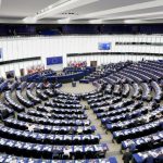 El Parlamento Europeo durante su sesión de este jueves. El primer ministro polaco, Mateusz Morawiecki, habla ante el pleno en Estrasburgo (Francia).