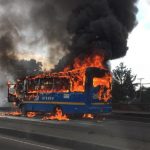 Bus del SITP se incendia frente a Salitre Mágico